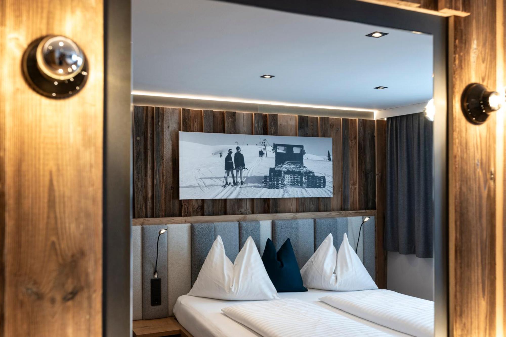 Austria Alpinhotel Ski In Ski Out An Der Edelweissbahn Obertauern Exterior photo